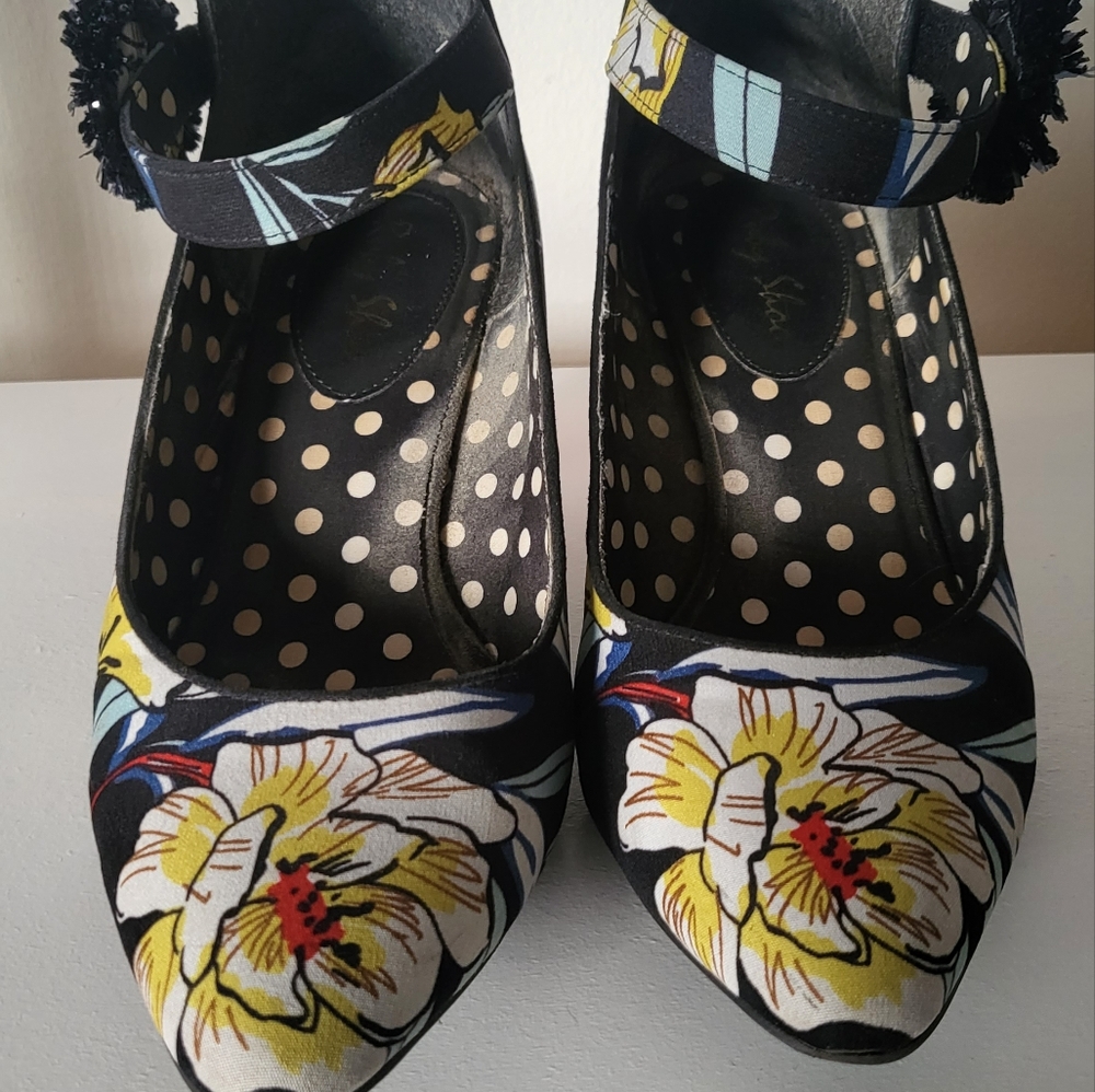 Awesome and unique Ruby Shoo kitten heels